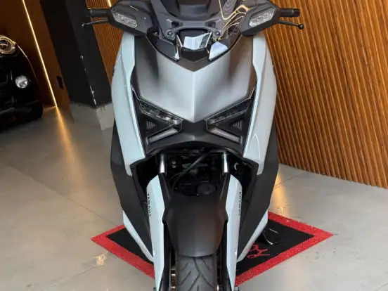 YAMAHA-XMAX 300 CONNECTED ABS YAMAHA-XMAX 300 CONNECTED ABS-2025
