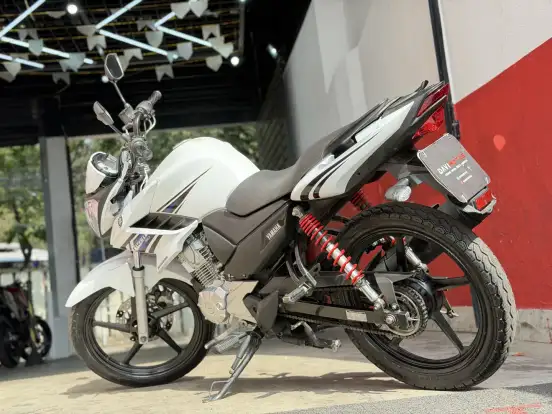YAMAHA-YS 150 FAZER ED YAMAHA-YS 150 FAZER ED-2014