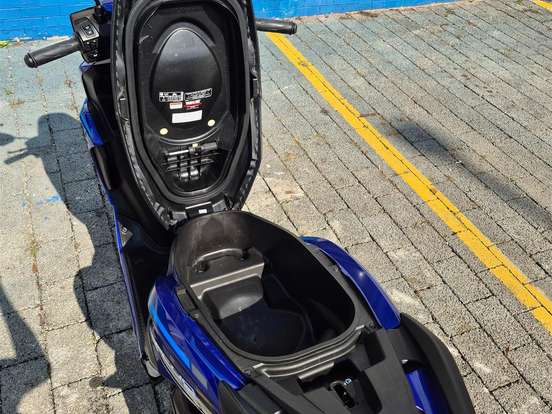 YAMAHA-FLUO 125 HYBRID CONNECTED ABS YAMAHA-FLUO 125 HYBRID CONNECTED ABS-2025