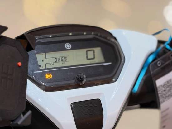 YAMAHA-FLUO 125 HYBRID CONNECTED ABS YAMAHA-FLUO 125 HYBRID CONNECTED ABS-2025