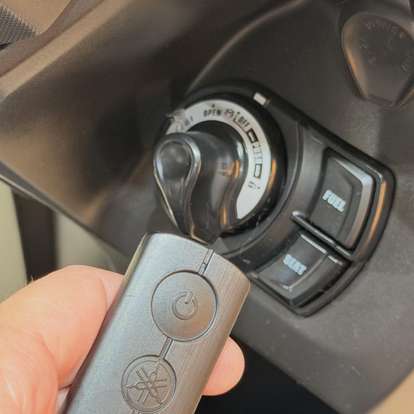 YAMAHA-FLUO 125 HYBRID CONNECTED ABS-2025