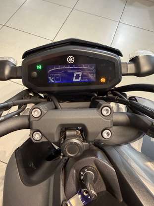 YAMAHA-FZ15 FAZER CONNECTED ABS-2025