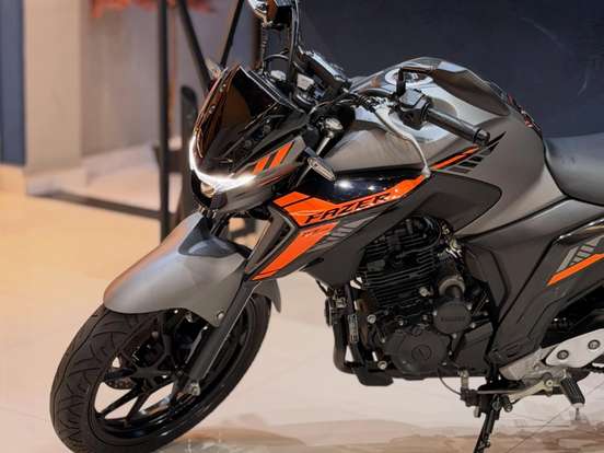 YAMAHA-FZ25 FAZER CONNECTED ABS YAMAHA-FZ25 FAZER CONNECTED ABS-2025