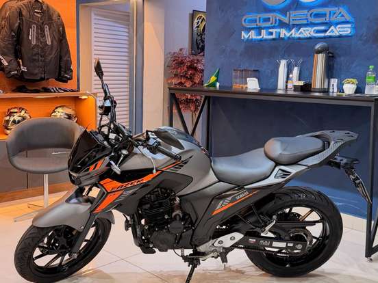 YAMAHA-FZ25 FAZER CONNECTED ABS YAMAHA-FZ25 FAZER CONNECTED ABS-2025