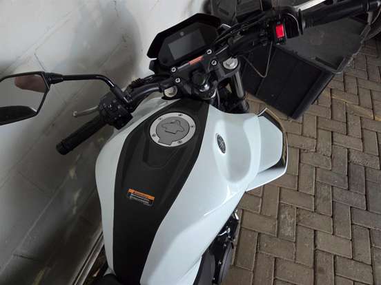 YAMAHA-FZ25 FAZER CONNECTED ABS-2025