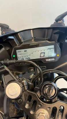 YAMAHA-YZF R15-2024
