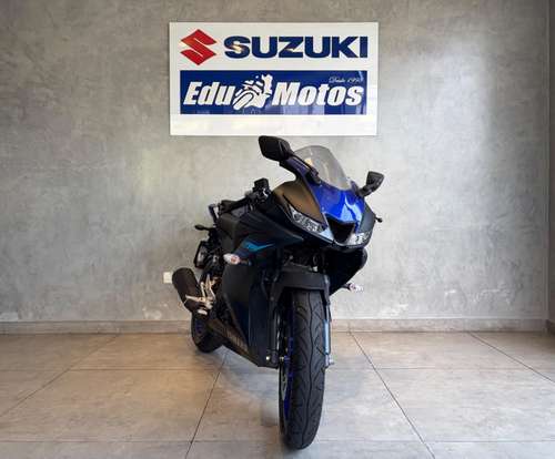 YAMAHA-YZF R15-2025