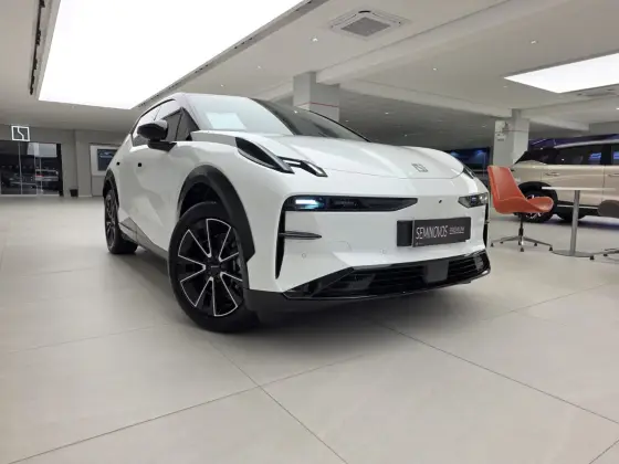 ZEEKR X 66 KW ELÉTRICO PREMIUM
