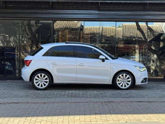AUDI-A1-2014