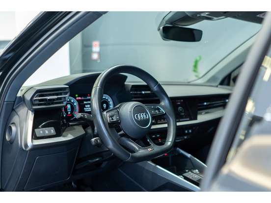 AUDI-A3-2022