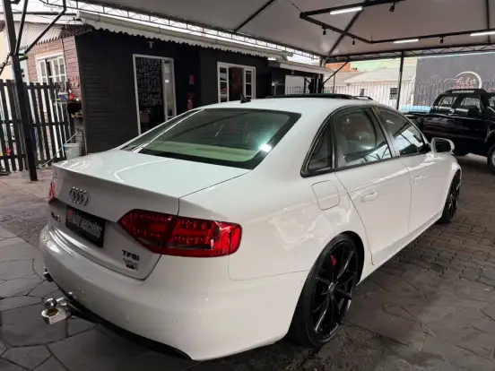 AUDI-A4-2010