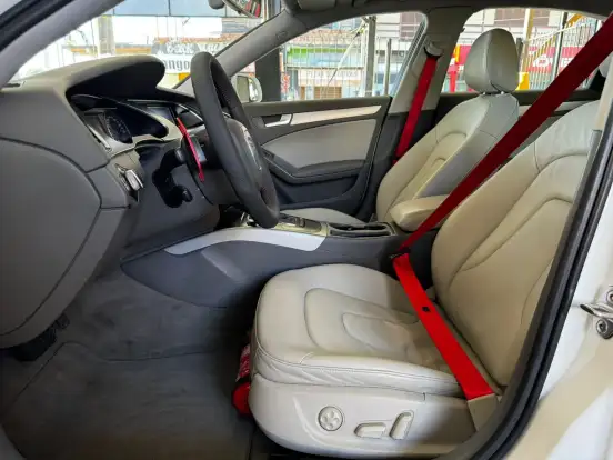 AUDI-A4-2010