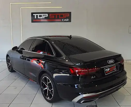 AUDI-A4-2021