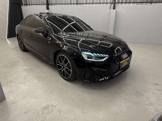 AUDI-A4-2020
