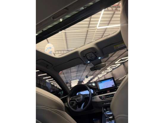 AUDI-A4-2020