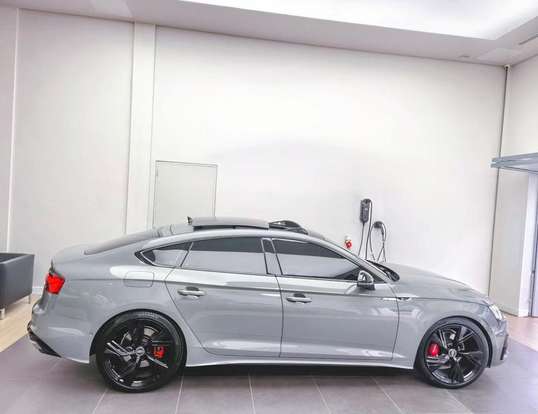 AUDI-A5-2021