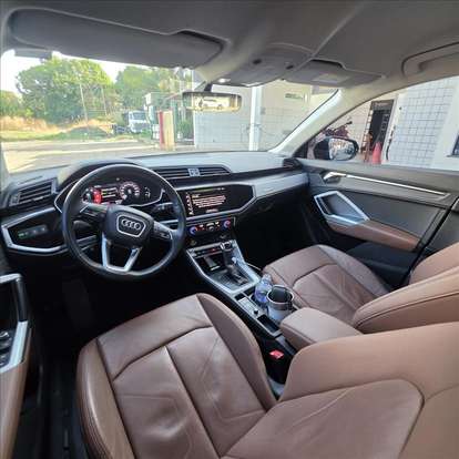 AUDI-Q3-2020