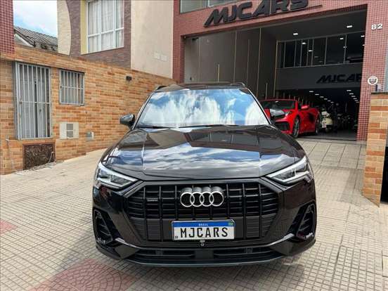 AUDI-Q3-2022