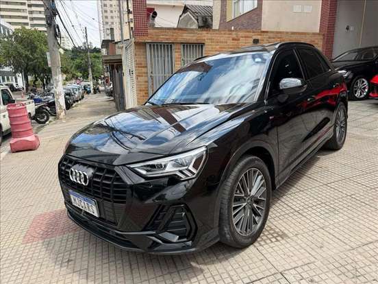 AUDI-Q3-2022
