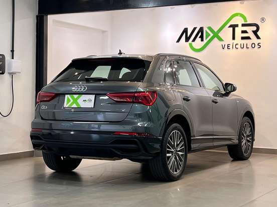 AUDI-Q3-2022