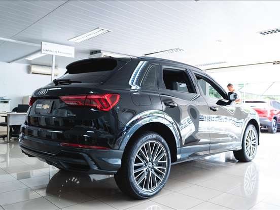 AUDI-Q3-2.0 40 TFSI GASOLINA PERFORMANCE QUATTRO TIPTRONIC AUDI-Q3-2022