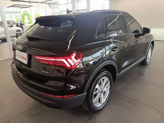 AUDI-Q3-2023