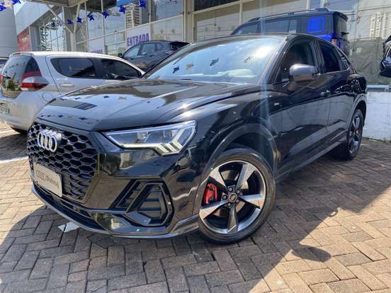 AUDI-Q3-2022