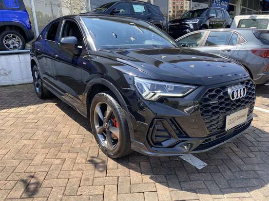 AUDI-Q3-2022