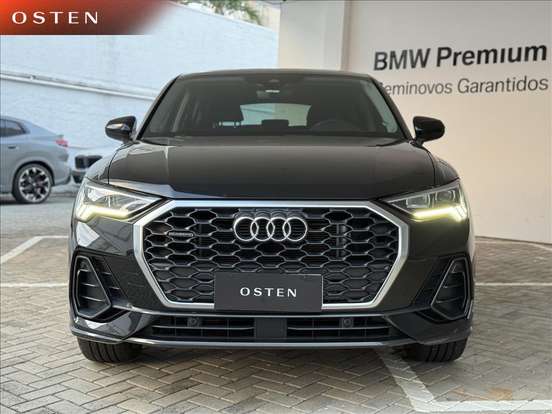 AUDI-Q3-2023