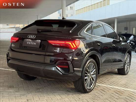 AUDI-Q3-2023