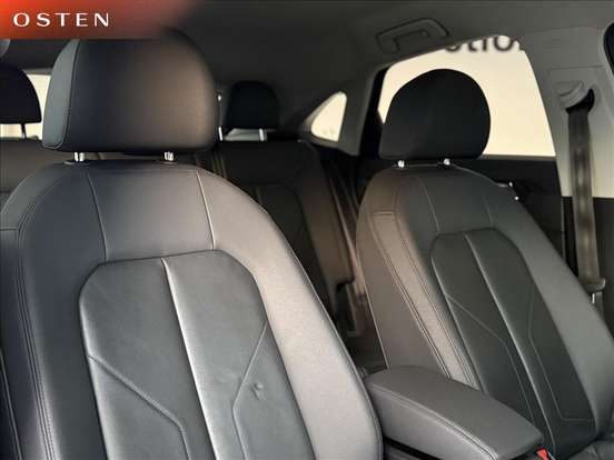 AUDI-Q3-2023