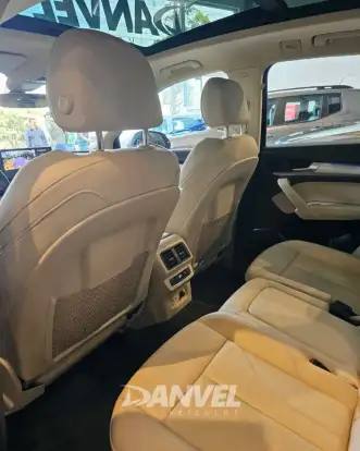 AUDI-Q5-2023