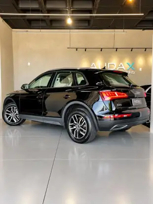 AUDI-Q5-2018