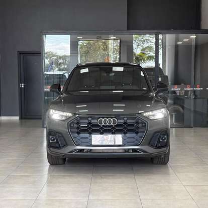 AUDI-Q5-2021