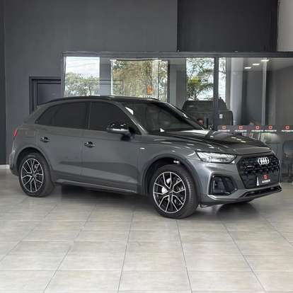 AUDI-Q5-2021