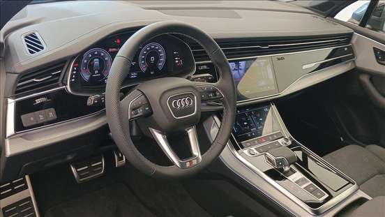 AUDI-Q7-2025