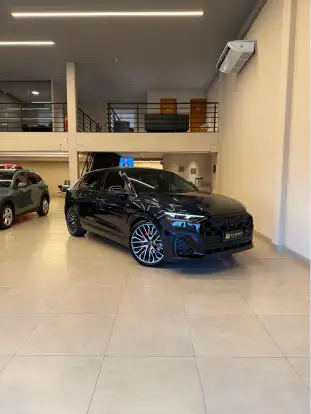 AUDI-Q8-2025