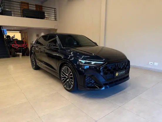 AUDI-Q8-2025