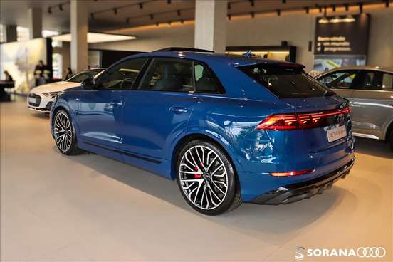 AUDI-Q8-2025