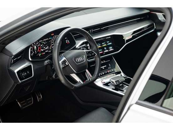 AUDI-RS6-2022