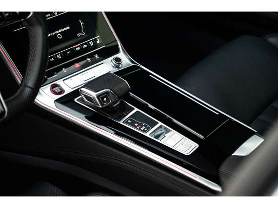 AUDI-RS6-2022