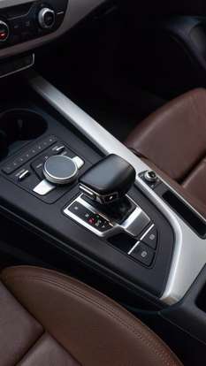 AUDI-A4-2016