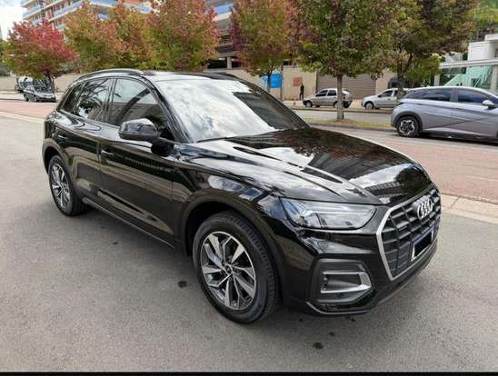 AUDI-Q5-2022