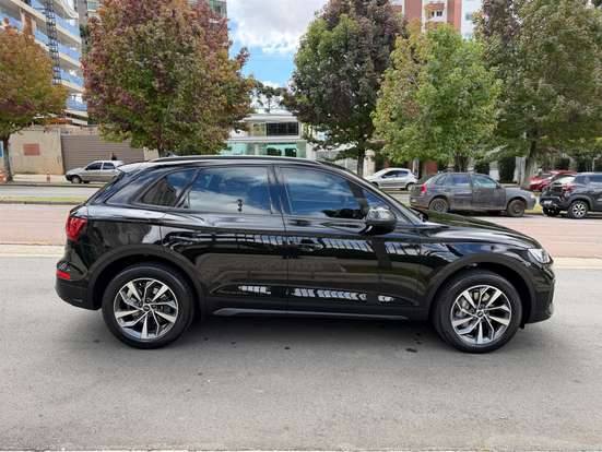 AUDI-Q5-2022