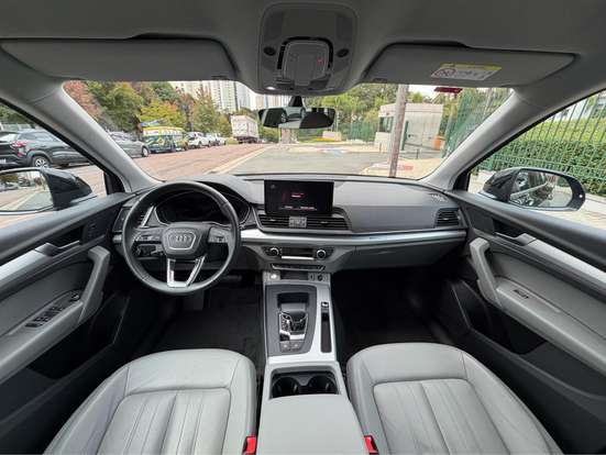 AUDI-Q5-2022