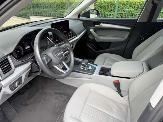 AUDI-Q5-2022