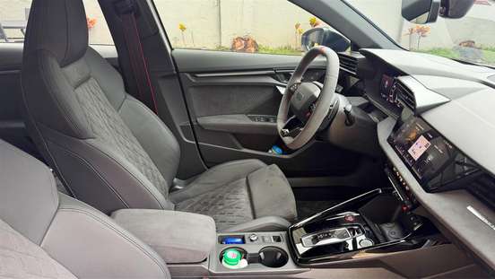AUDI-RS3-2025