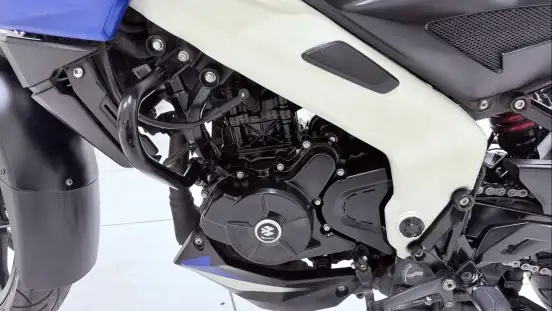 BAJAJ-DOMINAR 200-2023