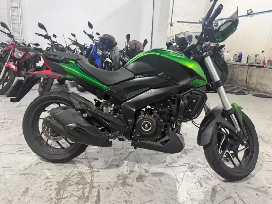 BAJAJ DOMINAR 400 