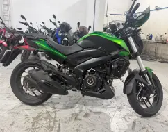 BAJAJ DOMINAR 400 BAJAJ DOMINAR 400